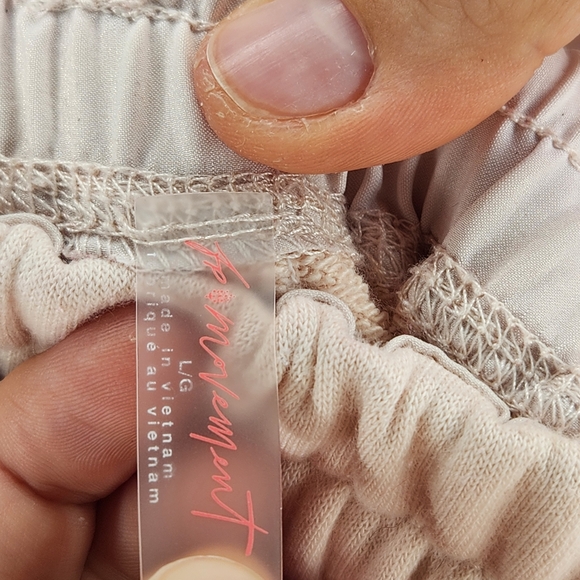 Free People Size L Light Pink Athletic Shorts Lace Detail - Picture 4 of 5